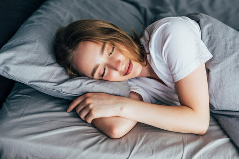 【質の高い眠りを導く!】癒しの快眠グッズ&夜時間の使い方