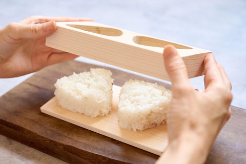 shiyuhome |東濃ヒノキのおにぎり型(小)