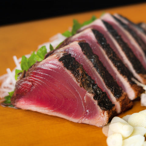 高知|一本釣り地鰹の藁焼きタタキ(旬凍)天日塩付